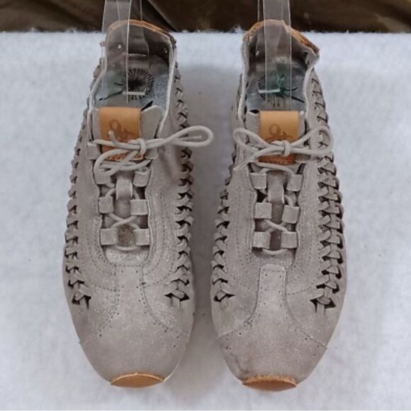 OTBT Gray Athletic Shoes with Woven Design - Picture 1 of 6